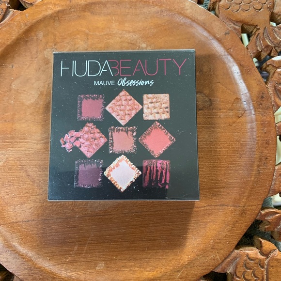Huda Beauty Mauve Obsessions - Picture 5 of 8